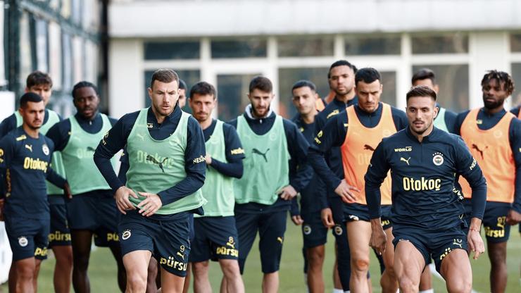 Fenerbahçeden Trabzonspor maçı öncesi geniş çaplı antrenman