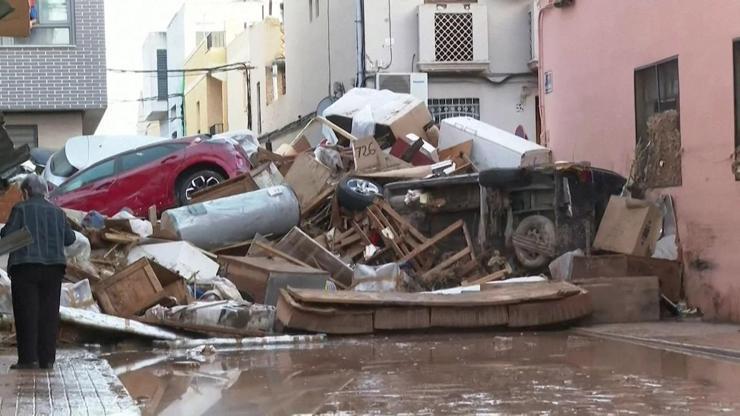 İspanyada sel felaketi: 104 ölü