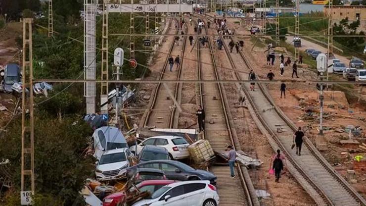 Avrupayı yerle bir etti: İspanyadaki sel felaketinde ölü sayısı 211e çıktı