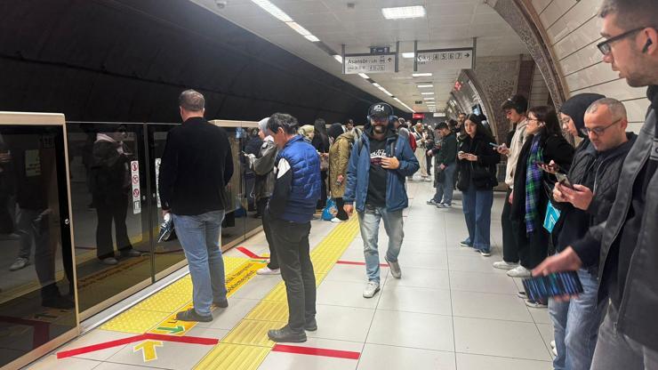 Üsküdar-Samandıra Metro Hattında arıza nedeniyle yoğunluk yaşandı