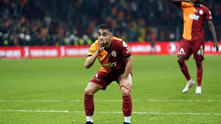 Galatasarayda teknik direktör Okan Buruktan, Yunus Akgün kararı Transfer için yönetimle konuştu...