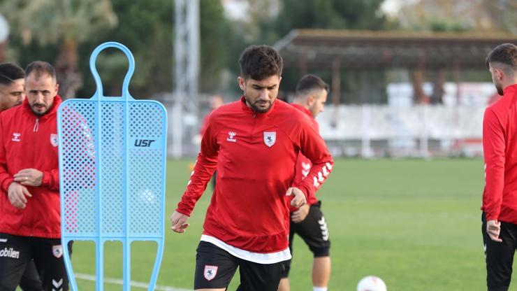 Samsunspor, Galatasaray maçı hazırlıklarını sürdürdü İki isim antrenmanda yer almadı...