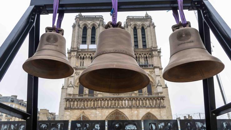 Notre-Dame Katedrali’nde çanlar 2019 yılından bu yana ilk kez çaldı