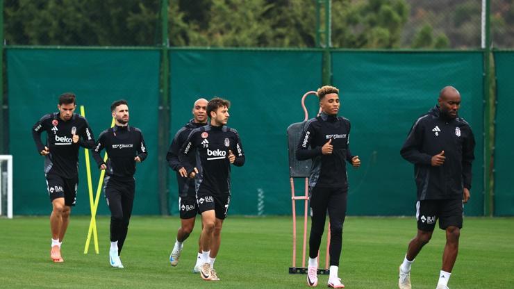 Beşiktaş, Göztepe maçına Giovanni van Bronckhorst olmadan hazırlandı İşte nedeni...