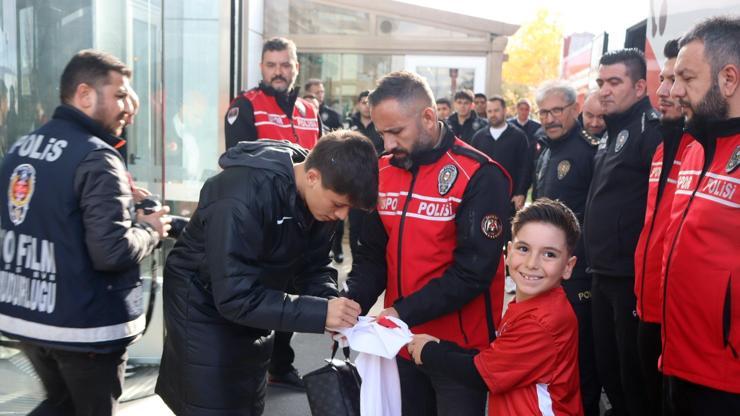 A Milli Futbol Takımı, Karadağ maçı için Kayseriden ayrıldı