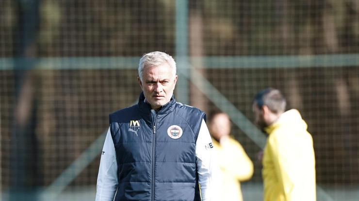 Jose Mourinhonun arası bitti Fenerbahçe, çalışmalara devam ediyor...