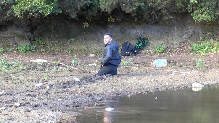 İstanbul - Sancaktepe’de balık tutarken bataklığa saplandı, itfaiye kurtardı İstanbul - Sancaktepe’de balık tutarken bataklığa saplandı, itfaiye kurtardı