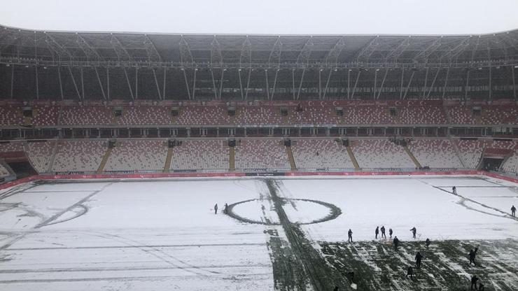 Sivasspor - Kasımpaşa maçının oynanmasına karar verildi İşte stadyumun son hali...