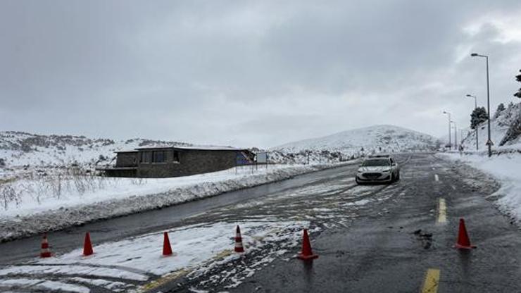 Erciyes Kayak Merkezi yolu kar nedeniyle ulaşıma kapatıldı