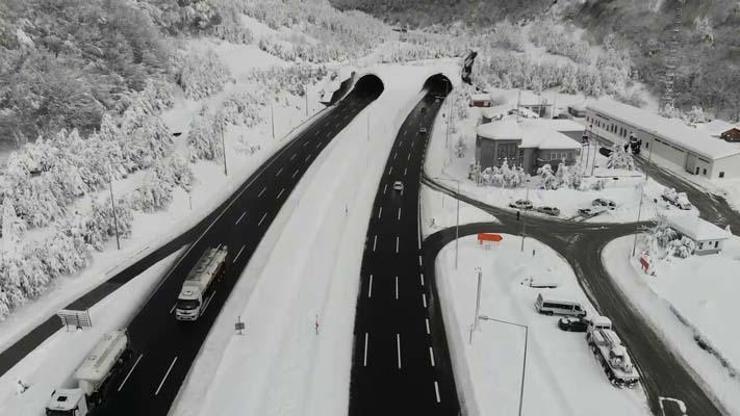 SON DAKİKA Anadolu Otoyolunun Bolu Dağı geçişi trafiğe kapatılacak