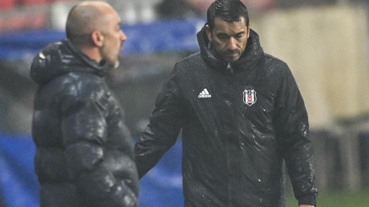 Beşiktaş Yönetimi, Giovanni van Bronckhorst için toplanıyor