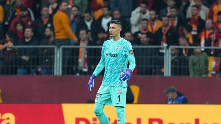 Berke Özer, Galatasaray’a geçit vermedi