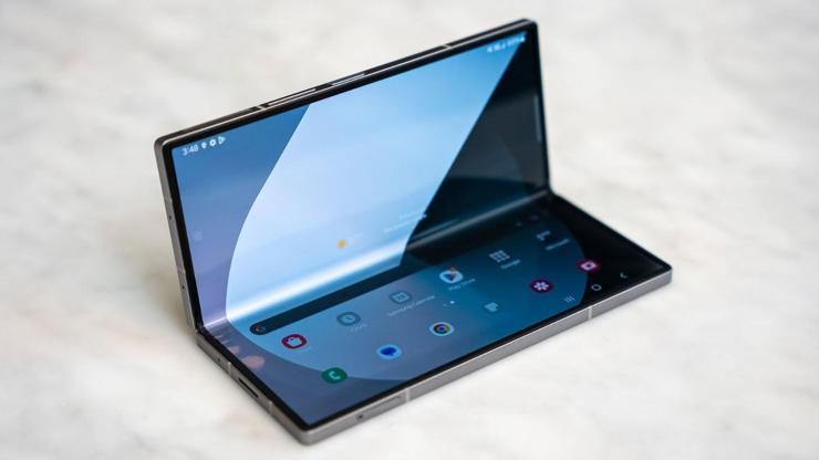 Galaxy Z Fold Special Edition için ilk yazılım güncellemesini yayımlandı