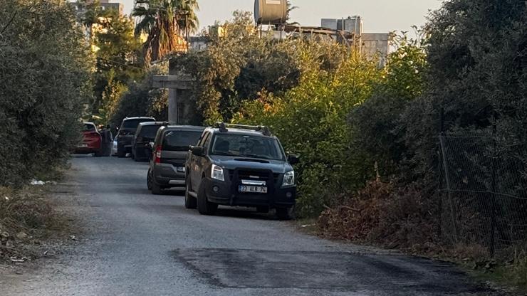Tartıştığı 3 akrabasını öldürdükten sonra evine gittiği eski eşini tehdit etmiş Tartıştığı 3 akrabasını öldürdükten sonra evine gittiği eski eşini tehdit etmiş