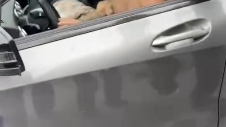 İstanbul - Ümraniye'de yol kavgası kamerada İstanbul - Ümraniye'de yol kavgası kamerada