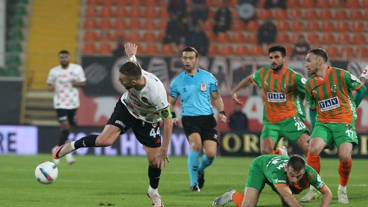 Alanyaspor, Gaziantep FK’den 3 puanı 3 golle aldı