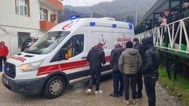 Amatör lig maçında kavga çıktı: 8 yaralı Amatör lig maçında kavga çıktı: 8 yaralı