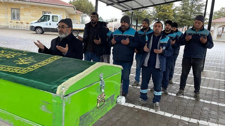 Otel odasında ölen Endonezyalı kadın turist kimsesizler mezarlığında defnedildi
