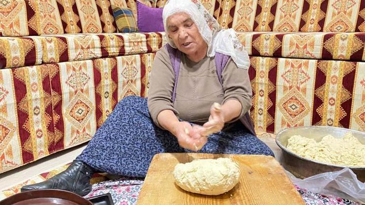 Yozgat kömbesi geleneksel lezzetiyle kalabalık sofraları süslüyor