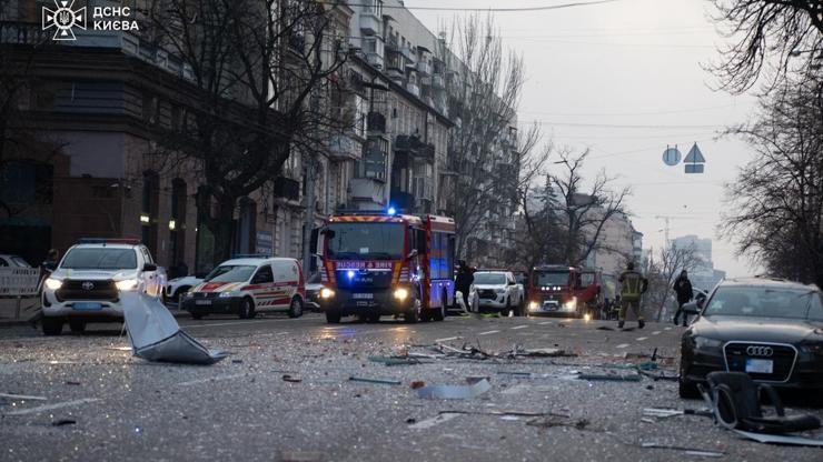 Rusya’dan Kiev’e füze yağmuru: Büyükelçiliklerin bulunduğu bina hasar gördü