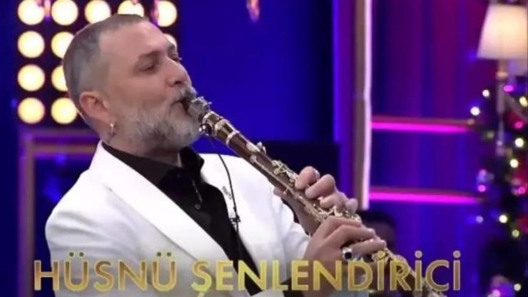 Hüsnü Şenlendirici kaç yaşında Hüsnü Şenlendirici biyografisi ve şarkıları