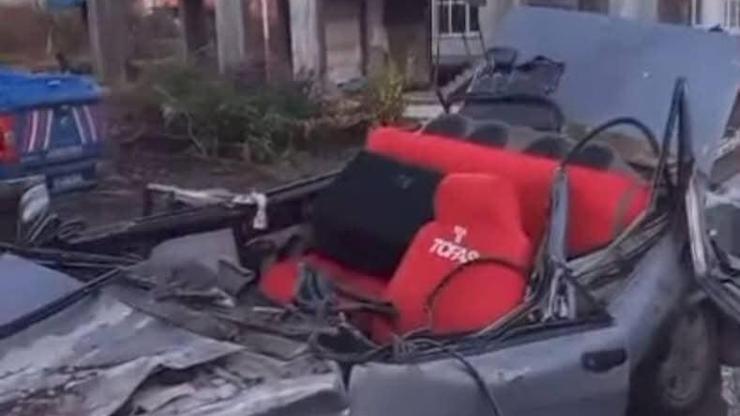 Önündeki kamyona çarpan otomobilin sürücüsü yaralandı Önündeki kamyona çarpan otomobilin sürücüsü yaralandı