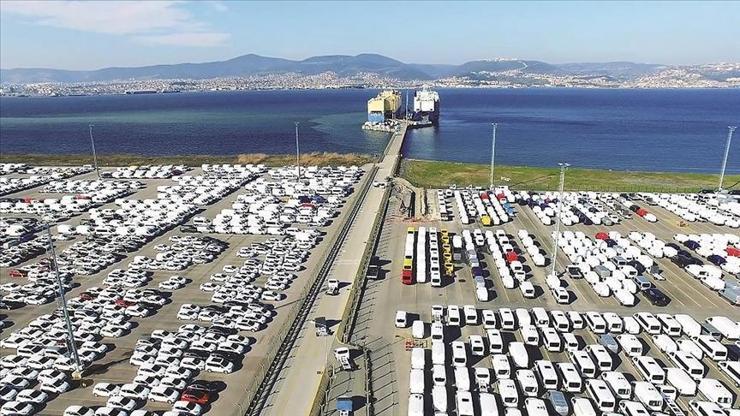 Türkiye ihracatının lider sektörü otomotiv oldu 2024 yılında rakam 40 milyar dolara yaklaştı