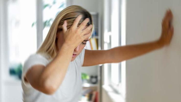 Alzheimer Böyle Geliyorum Diyor 6 Yıl Önceden Haber Veren Belirti... Yürürken Bunu Yaşıyorsanız...