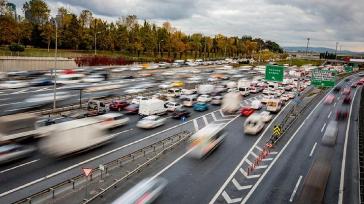 YILDA 105 SAAT İşte dünyanın en trafikli şehri: İstanbul