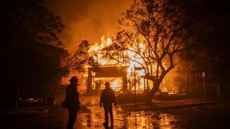 Son Dakika | Los Angeles’ta Orman Yangınları: 5 Ölü, Binlerce Tahliye ve Kontrolsüz Felaket