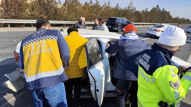 Otomobiller çarpıştı; 12 yaralı