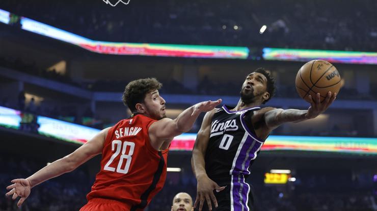 Houston Rocketsın 5 maçlık galibiyet serisi sona erdi Alperen Şengünden, Sacramento potasına 21 sayı...