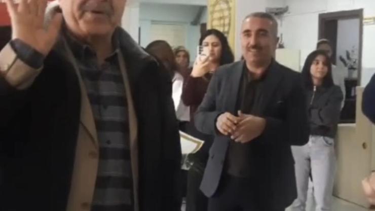 Hatay'da 43 yıllık öğretmene duygusal veda