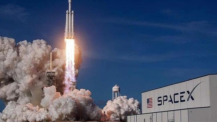 SpaceX, 27 Starlink uydusunu daha yörüngeye fırlattı