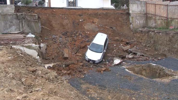 İstanbul Kartal’da Toprak Kayması: Park Halindeki Otomobil İnşaat Alanına Düştü