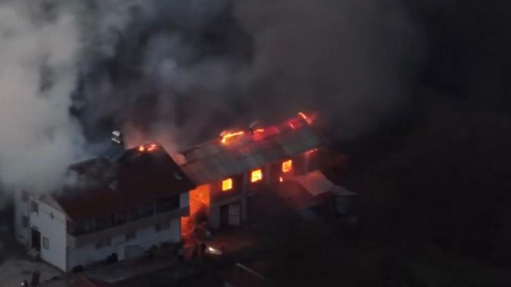 Düzce’de ahır, samanlık ve ev yangını