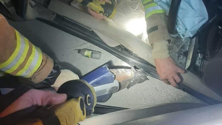 Takla atan otomobilin sürücüsü yaralandı Takla atan otomobilin sürücüsü yaralandı