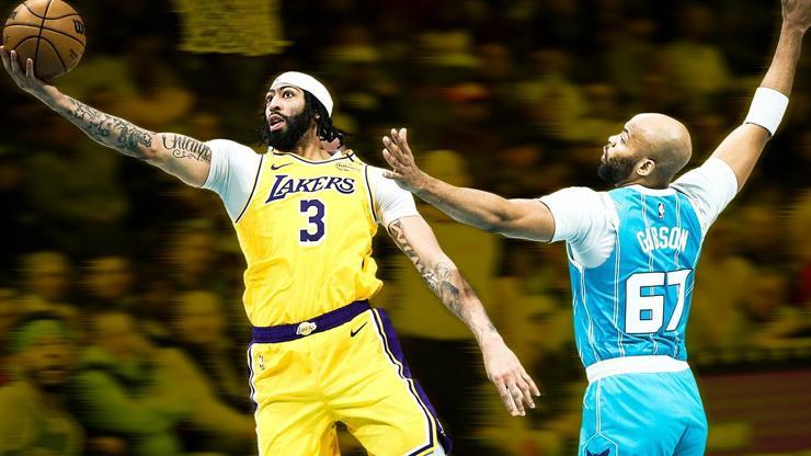 Lakers yıldızı Anthony Davis vitesi yükseltti Hornetse karşı 42 sayı 23 ribaunt...