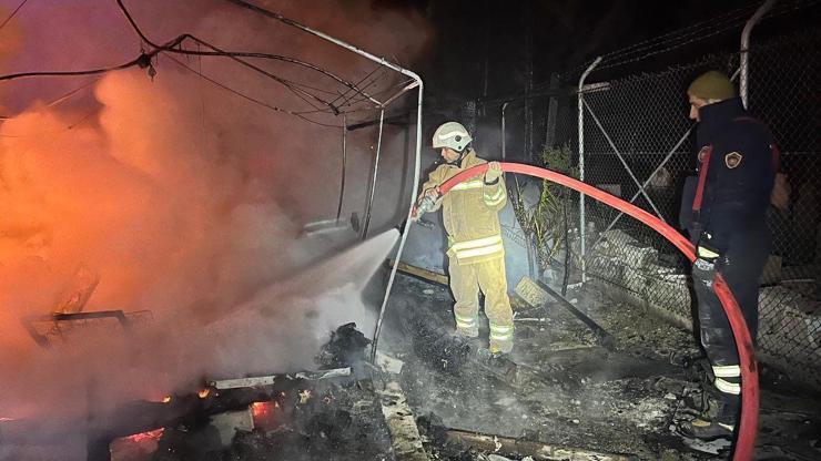 Hatay'da Çadır Yangını Hatay'da Çadır Yangını