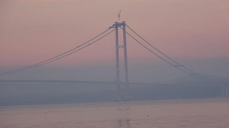 Çanakkale Boğazı sis nedeniyle gemi geçişlerine kapatıldı