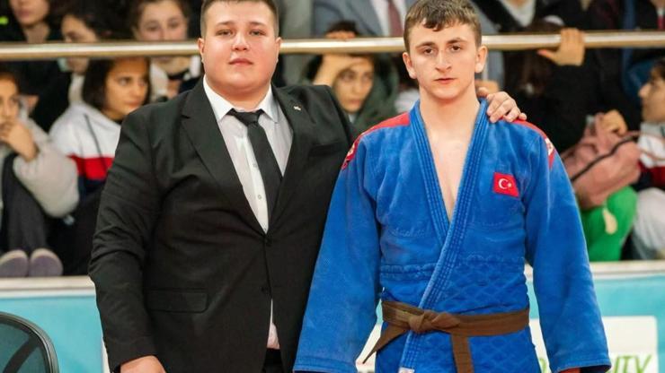 Samsunsporlu judocu İbrahim Ethem Arslan, Türkiye ikincisi oldu Samsunsporlu judocu İbrahim Ethem Arslan, Türkiye ikincisi oldu