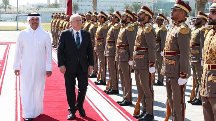 Milli Savunma Bakanı Gülerden Katara resmi ziyaret