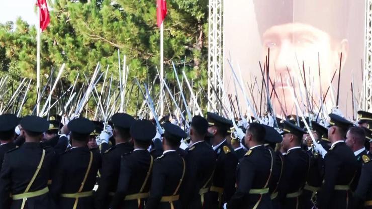 Teğmenler TSK’dan neden ihraç edildi