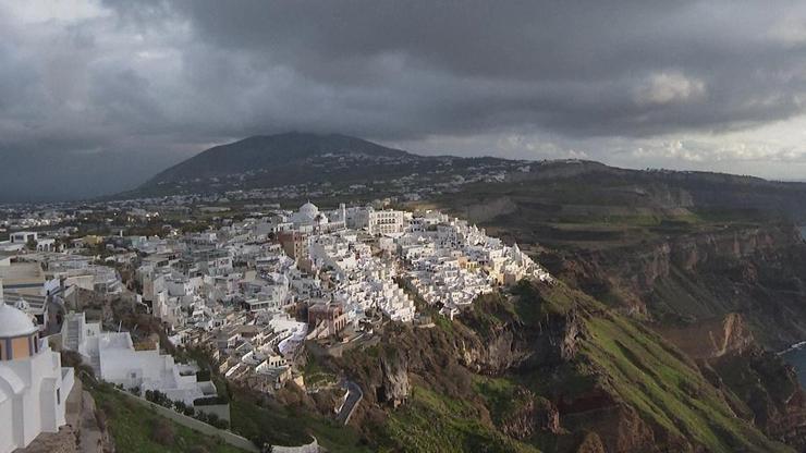 Santorini büyük depremi mi bekliyor