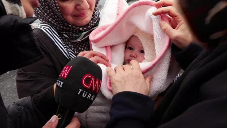 Depremde kaybettiği annesinin adını bebeğinde yaşatıyor: Ömrün uzun olsun Cemile...