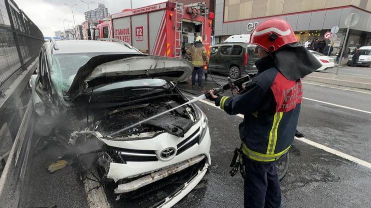 İstanbulda D-100’de zincirleme kaza: 2 yaralı