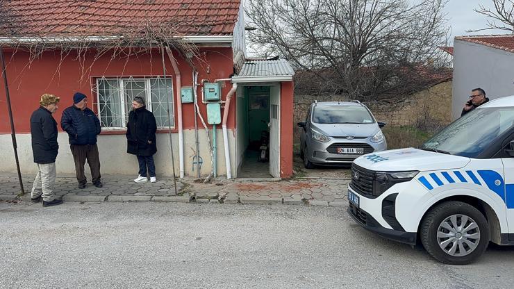 Evinde ölü bulundu Evinde ölü bulundu