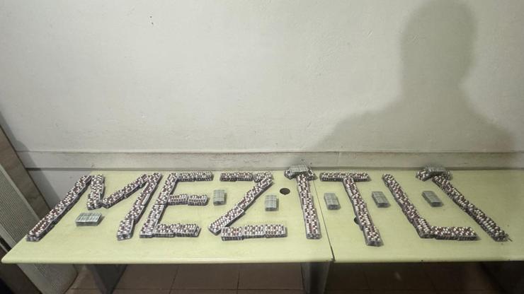 Mersin’de çok sayıda uyuşturucu hap ele geçirildi Mersin’de çok sayıda uyuşturucu hap ele geçirildi