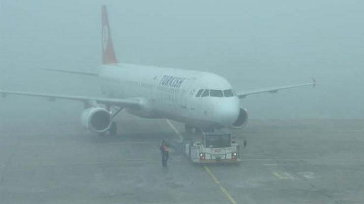 Sabiha Gökçende görüş mesafesi düştü Uçuş trafiği aksadı