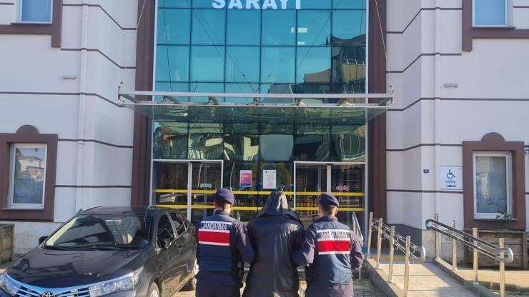 22 yıl hapisle aranan firari yakalandı; her gün farklı bir evde saklanıyormuş 22 yıl hapisle aranan firari yakalandı; her gün farklı bir evde saklanıyormuş